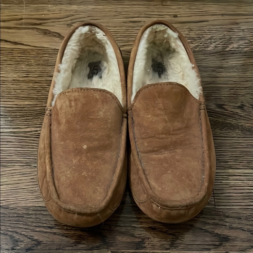 UGG Men’s Ascot Slipper